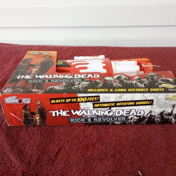 Buzzbee Toys Air Warriors The Walking Dead Rick's Revolver - Picture 8 of 8